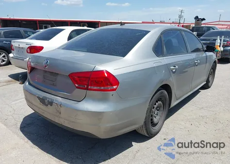 2012 Volkswagen Passat 2.5L S из США, поврежденный, VIN 1VWAP7A35CC068263